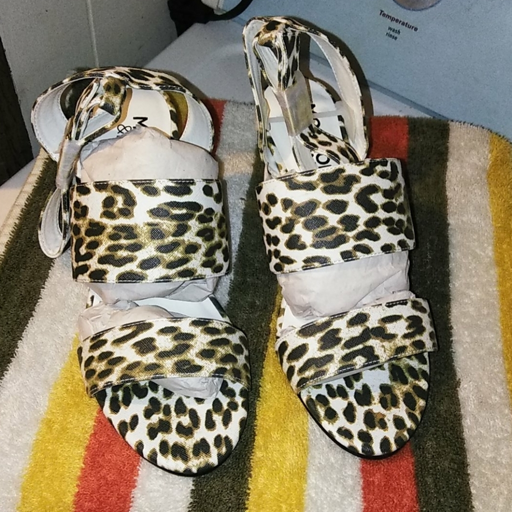 Monroe & Main Sandals